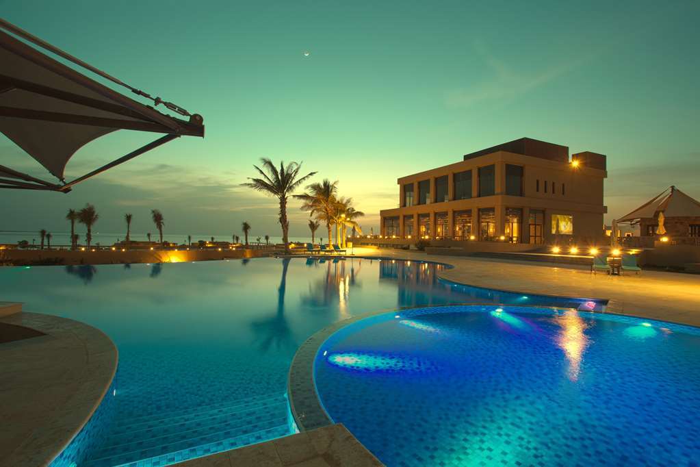 Golden Tulip Sharma Resort Зручності фото