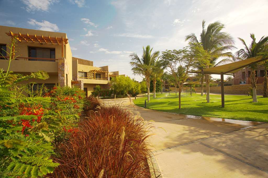 Golden Tulip Sharma Resort Екстер'єр фото