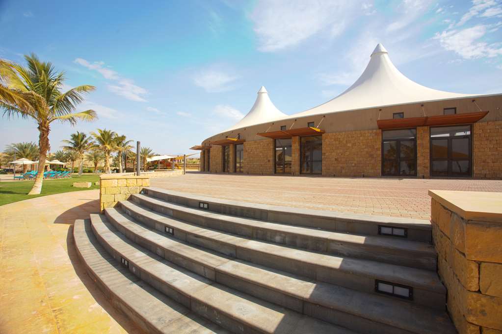 Golden Tulip Sharma Resort Зручності фото