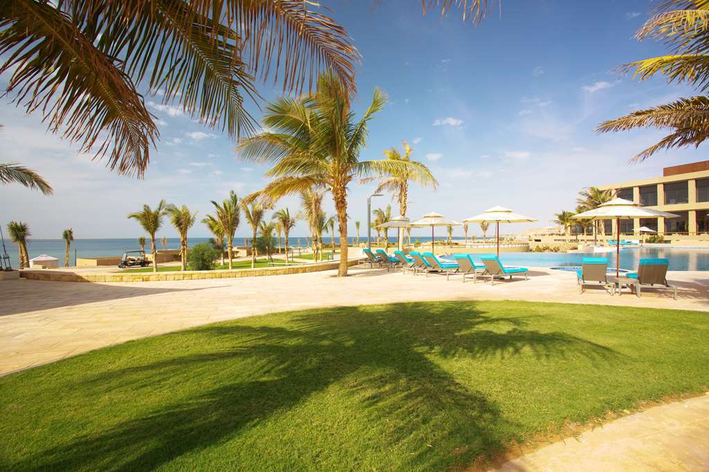 Golden Tulip Sharma Resort Зручності фото