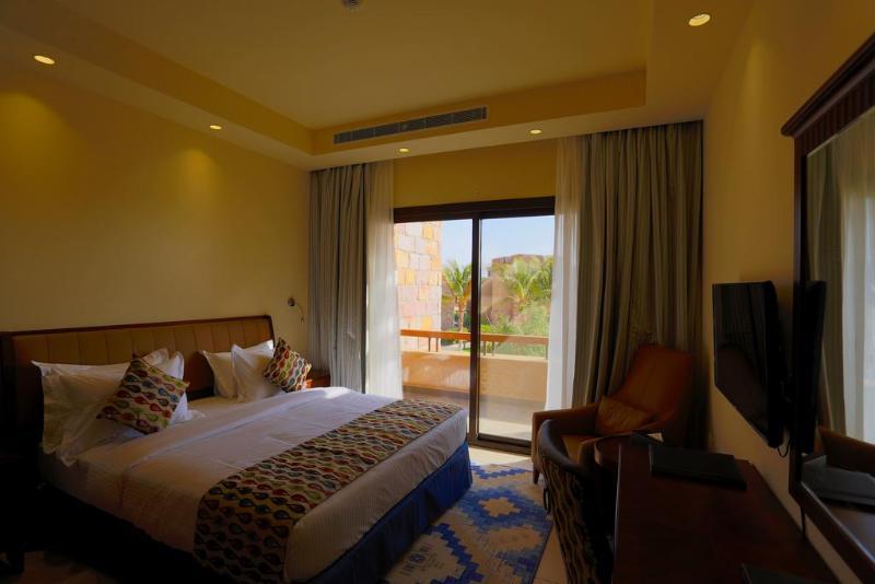 Golden Tulip Sharma Resort Екстер'єр фото